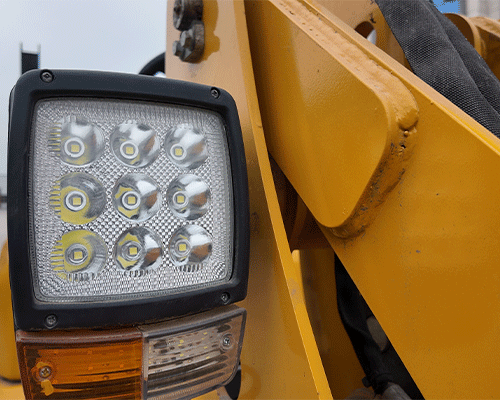 Компактный колесный погрузчик