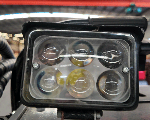 Компактный гусеничный погрузчик