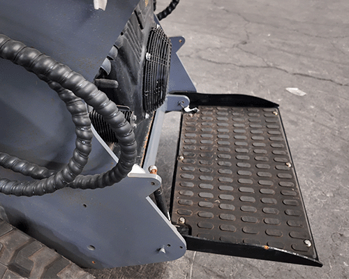 Компактный гусеничный погрузчик