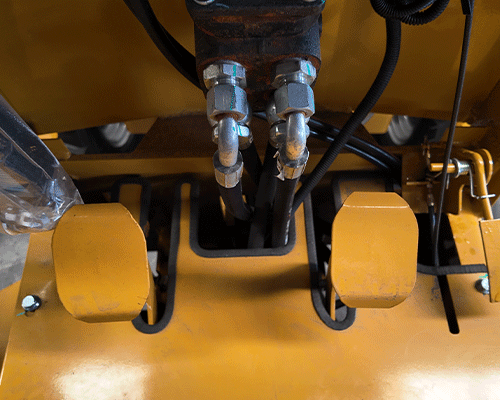 Компактный шарнирно-сочлененный погрузчик