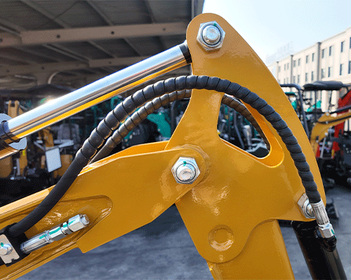 Продается экскаватор грузоподъемностью 2 тонны.